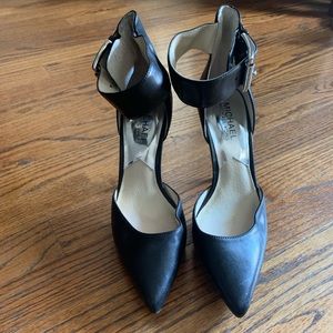 Michael Kors Brinkley black heel